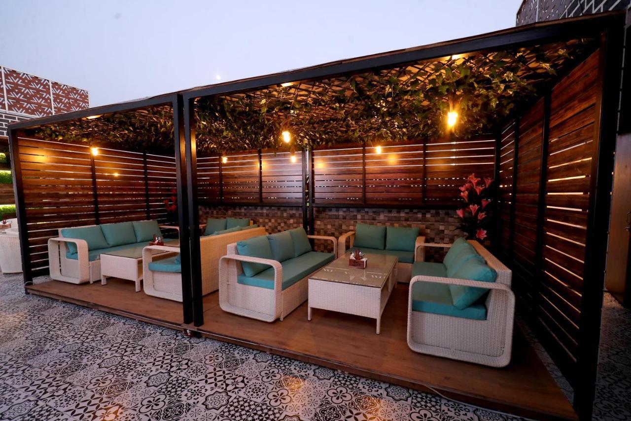 Crown Ceremonies Hotel Faridabad Exterior photo