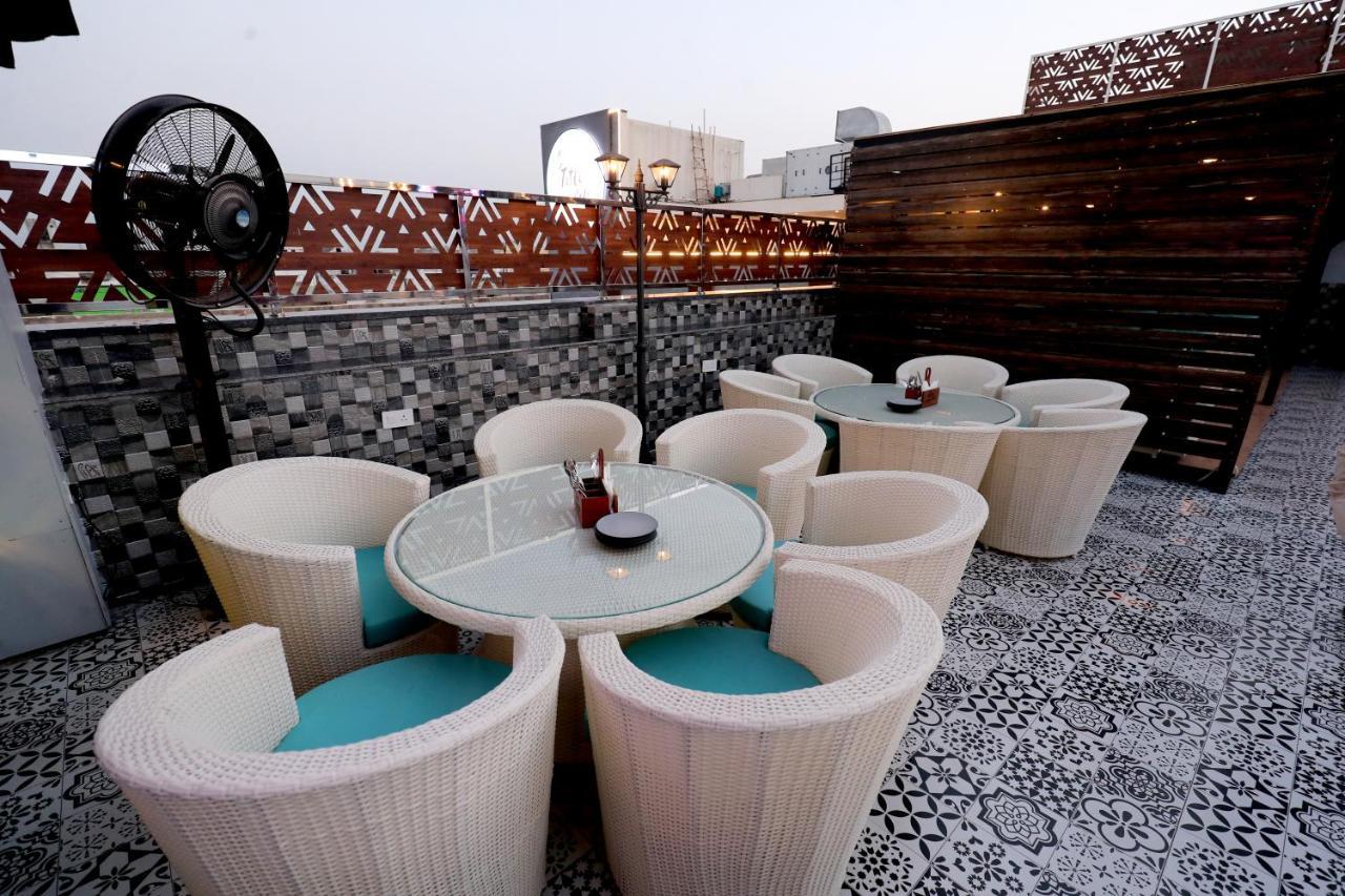 Crown Ceremonies Hotel Faridabad Exterior photo