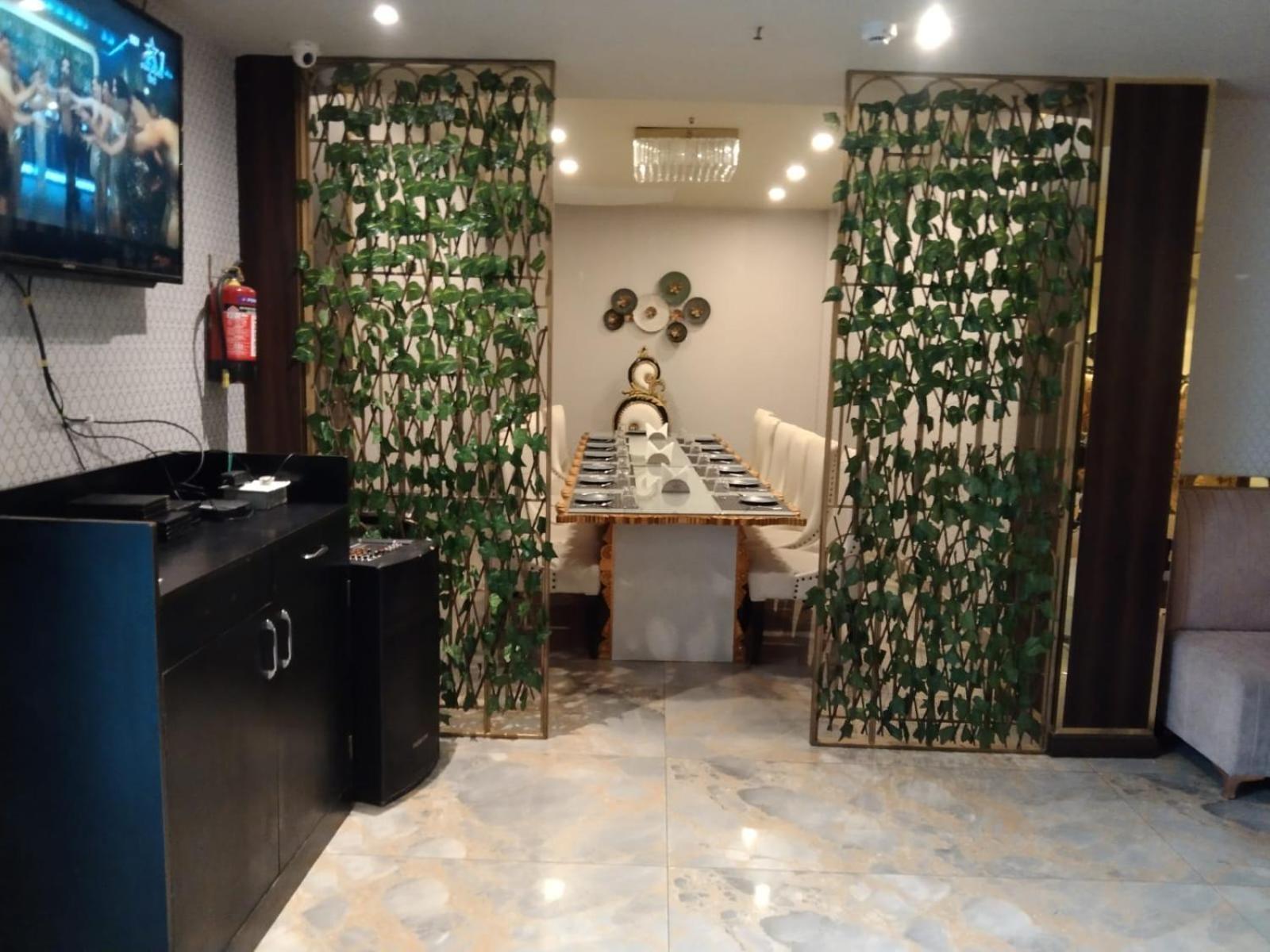 Crown Ceremonies Hotel Faridabad Exterior photo